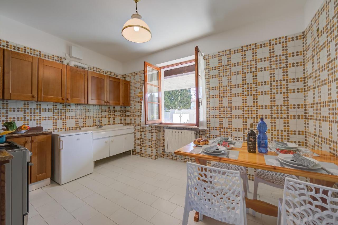 Villa Fiorita Apartments - Happy Rentals Sirmione Exterior foto